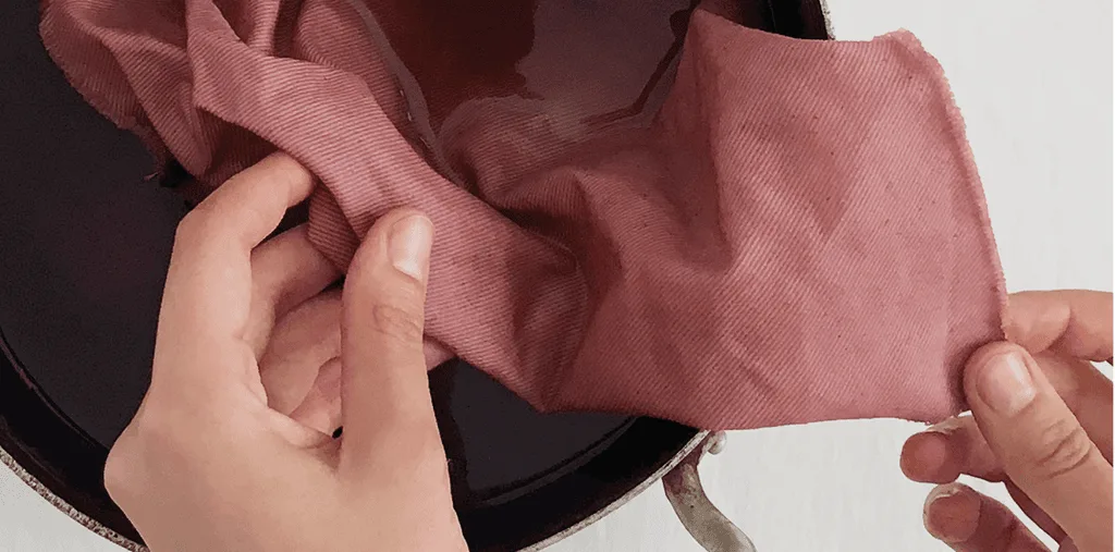 Dyeing pink with avocado stones