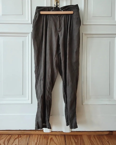 Linen pants dyed dark gray with oak leaves and iron