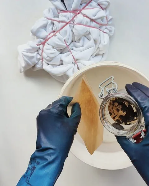 Making iron acetate mordant