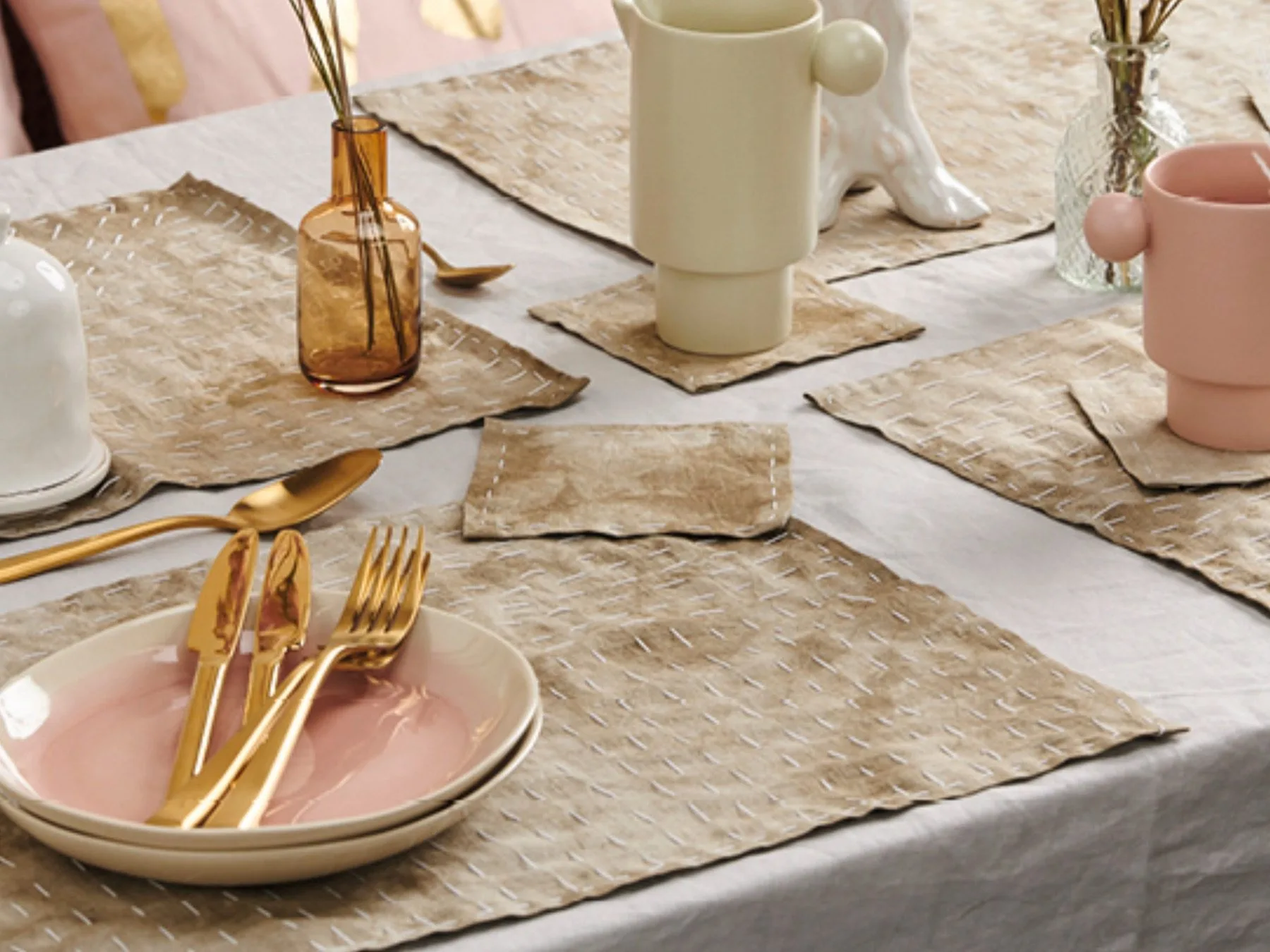 Mollie Makes — table linens