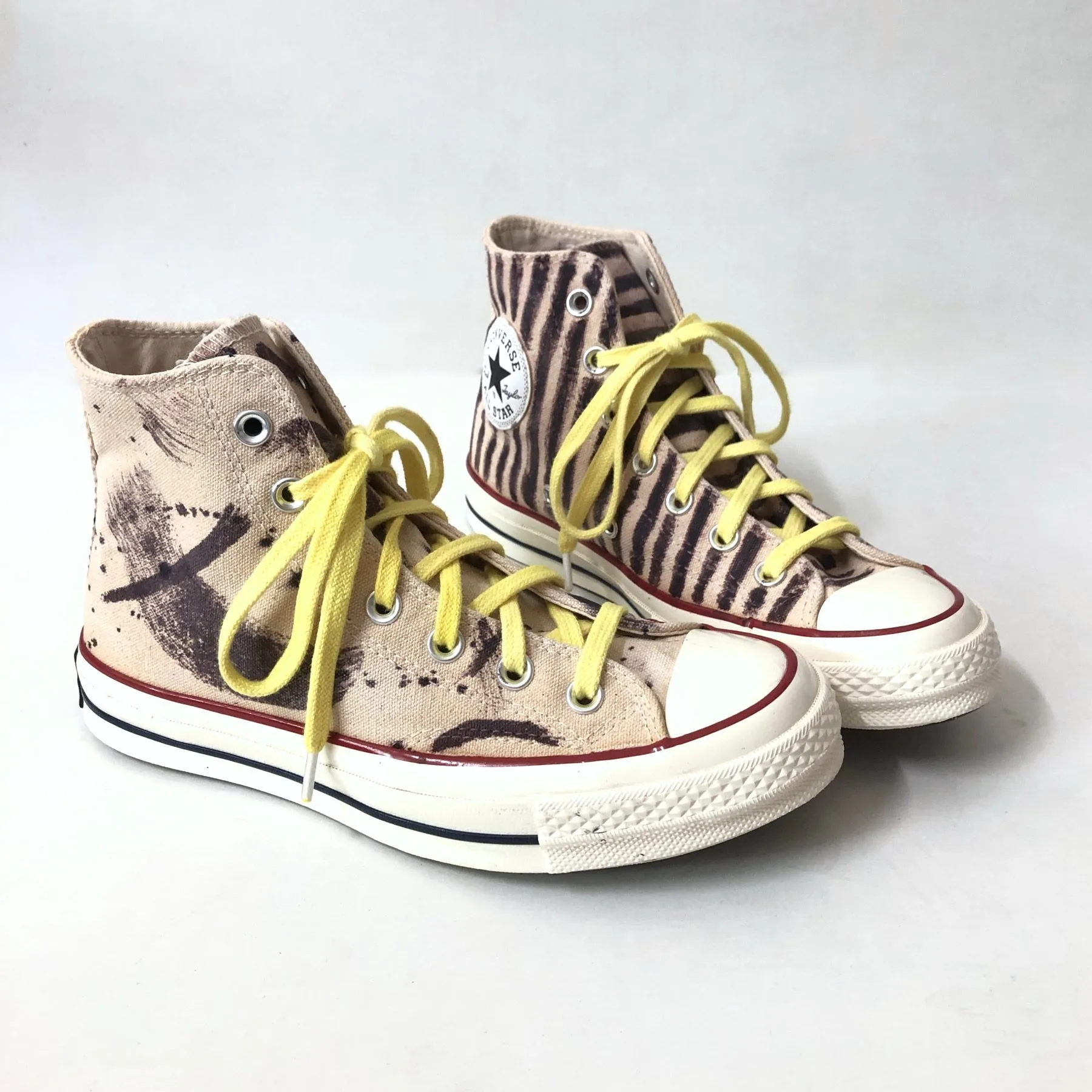 Converse — detail